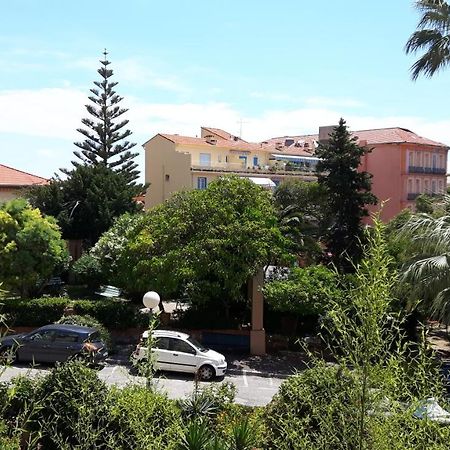 Apartamento La Perle Du Louvre Menton Exterior foto